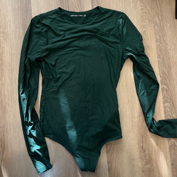 Abercrombie & Fitch Tops - Abercrombie & Fitch Women's Green Long Sleeve